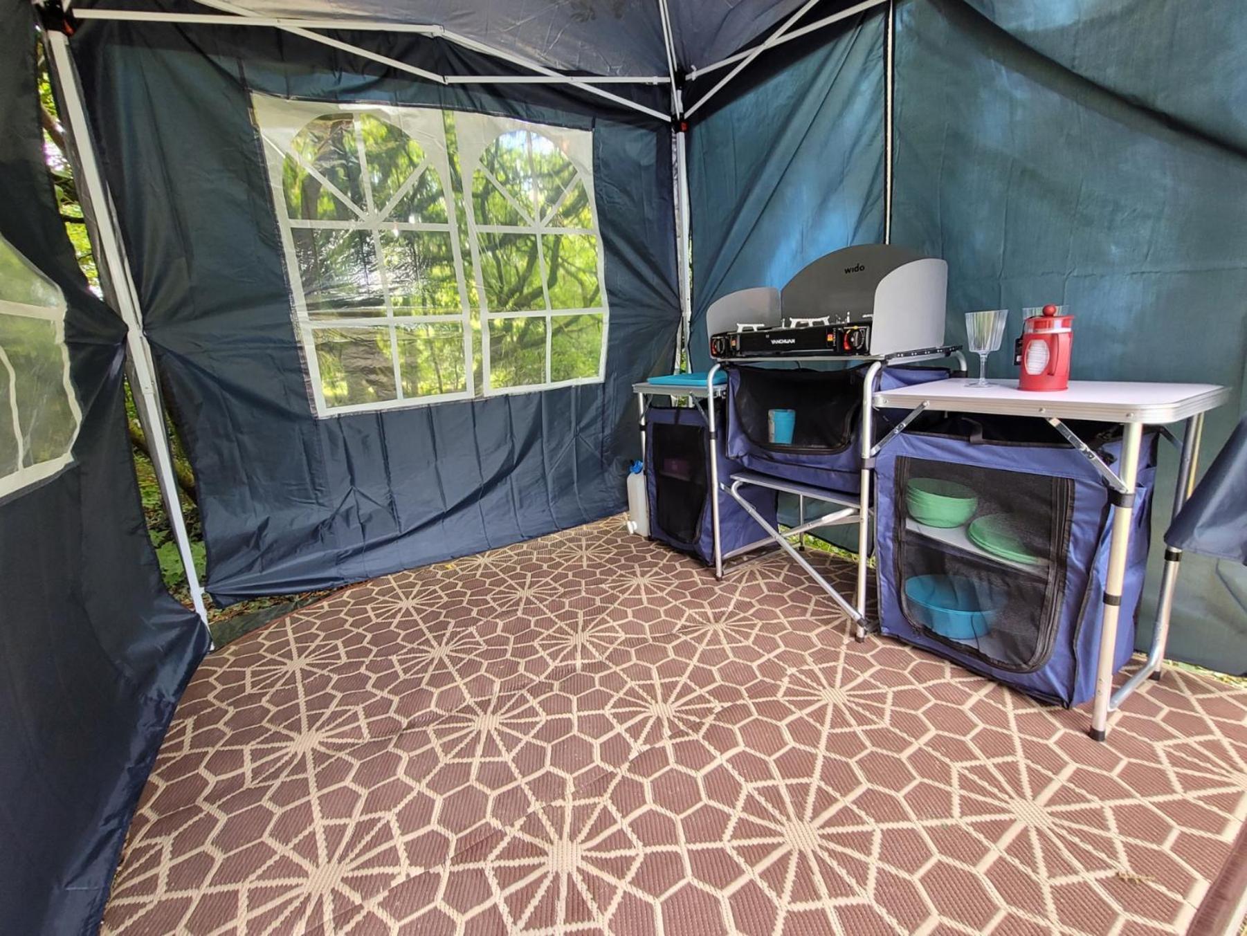 Budget Stay, In Lovely Private Setting With Rustic Charm, Log Burner, Fire Pit, Campers Kitchen & Eco Loo No Bedding Supplied Narberth Exterior foto